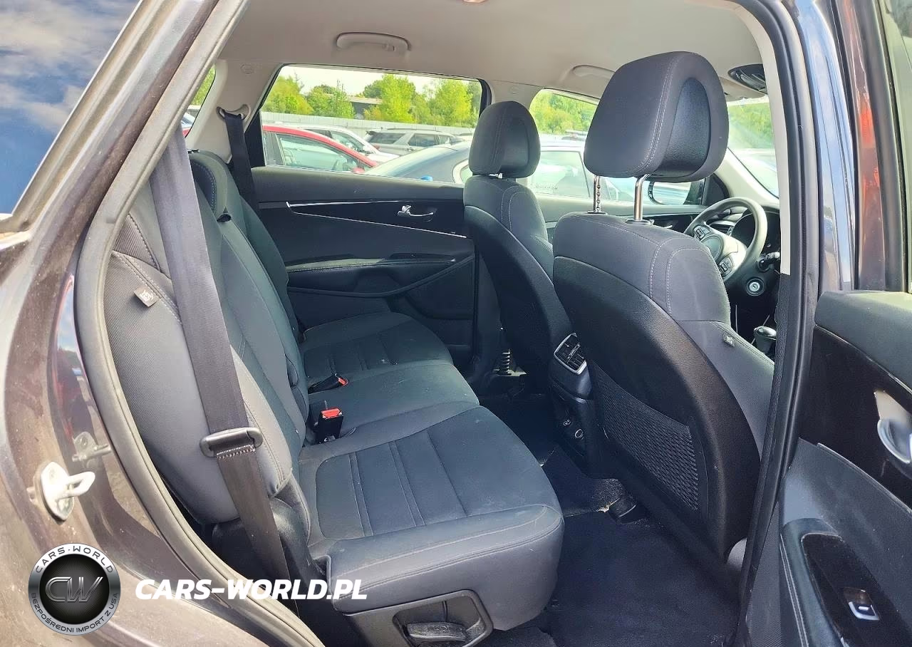 2016 Kia Sorento Lx VIN:5XYPG4A32GG122843 - 11