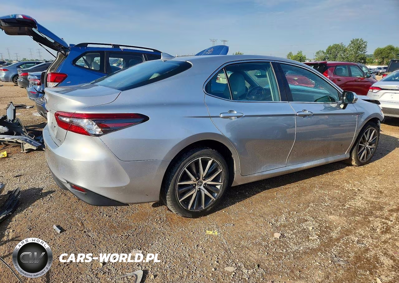 2021 Toyota Camry Xle VIN:4T1F11BK4MU045836 - 3