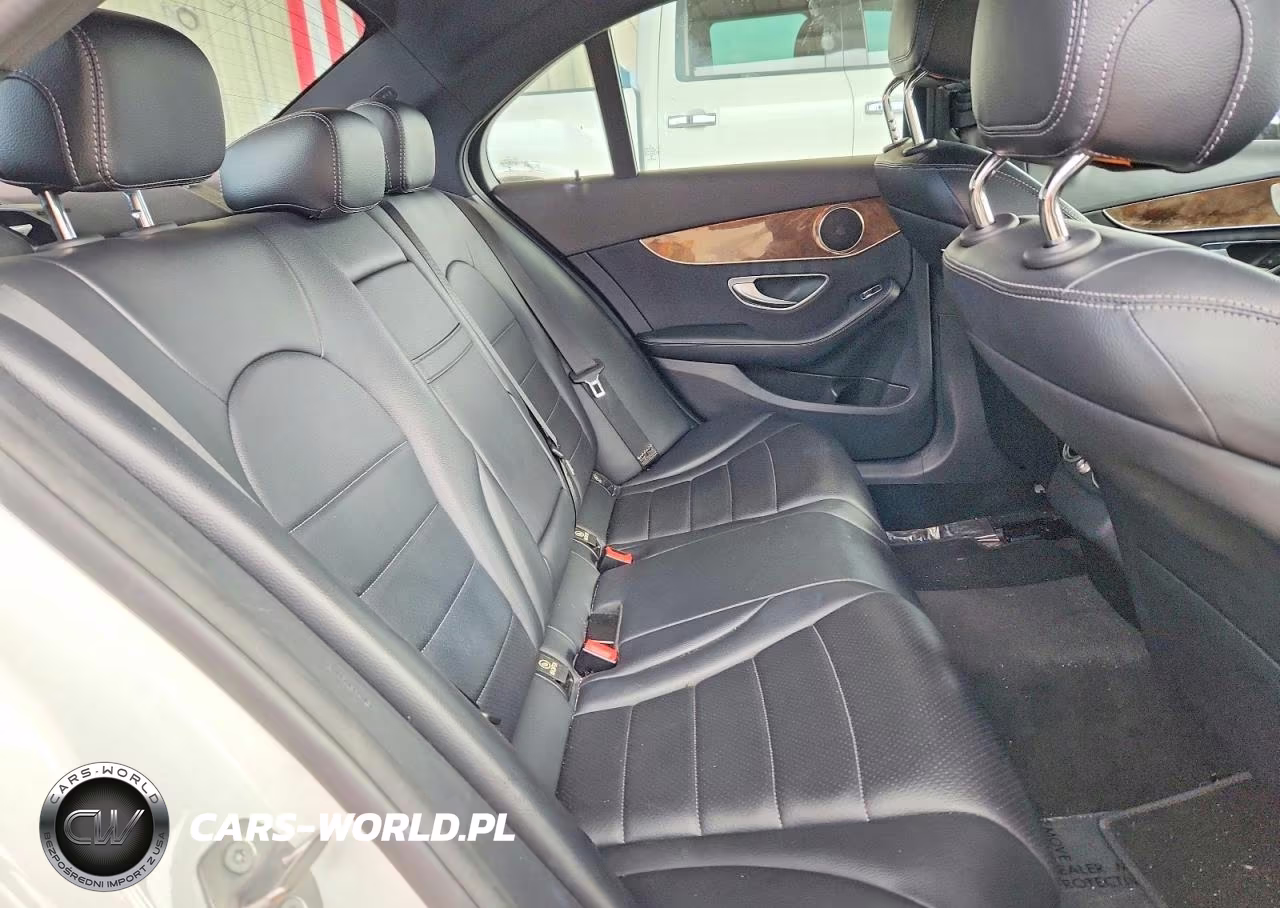 2018 Mercedes-Benz C 300 VIN:55SWF4JB0JU238464 - 10