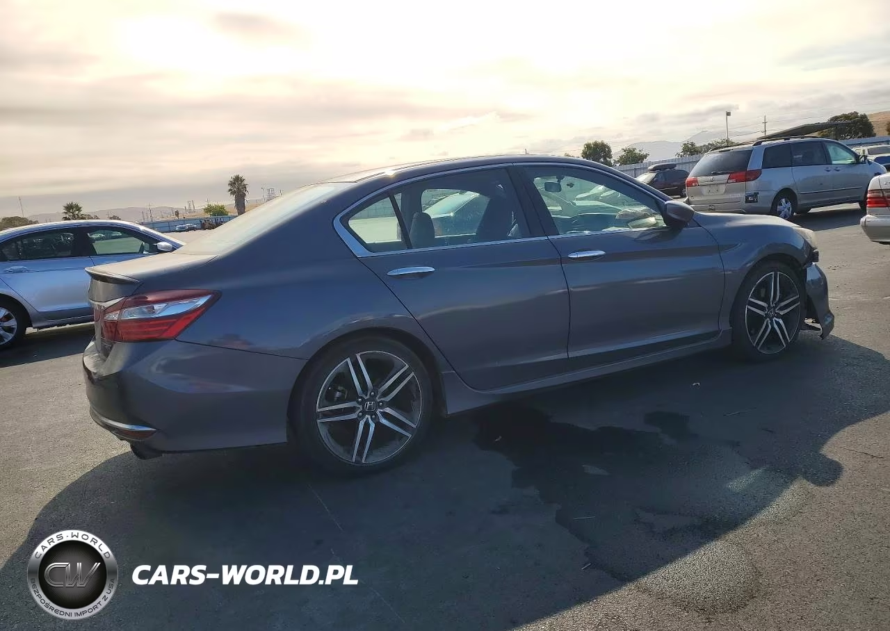 2017 Honda Accord Sport VIN:1HGCR2F50HA192481 - 3