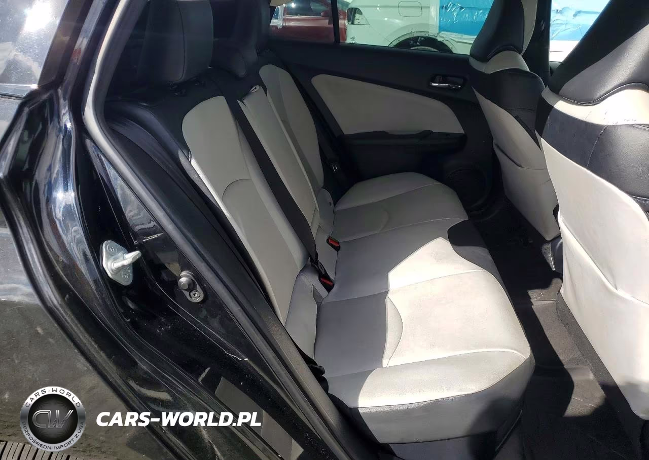 2017 Toyota Prius Three Touring VIN:JTDKARFU3H3034593 - 10