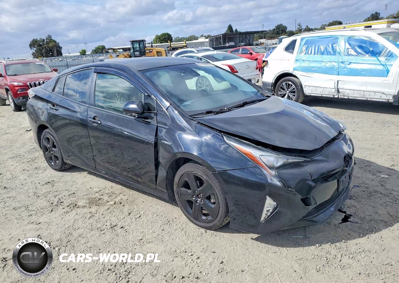 2017 Toyota Prius Three Touring VIN:JTDKARFU3H3034593 - 4