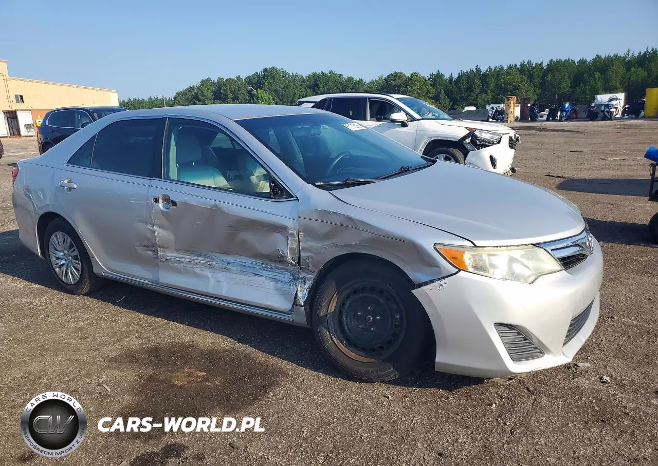 2014 Toyota Camry Le VIN:4T1BF1FK9EU384975 - 4