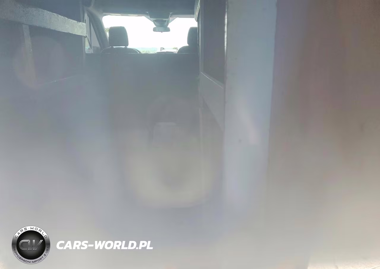 2019 Ford Transit T-250 VIN:1FTYR2CM6KKB07709 - 10