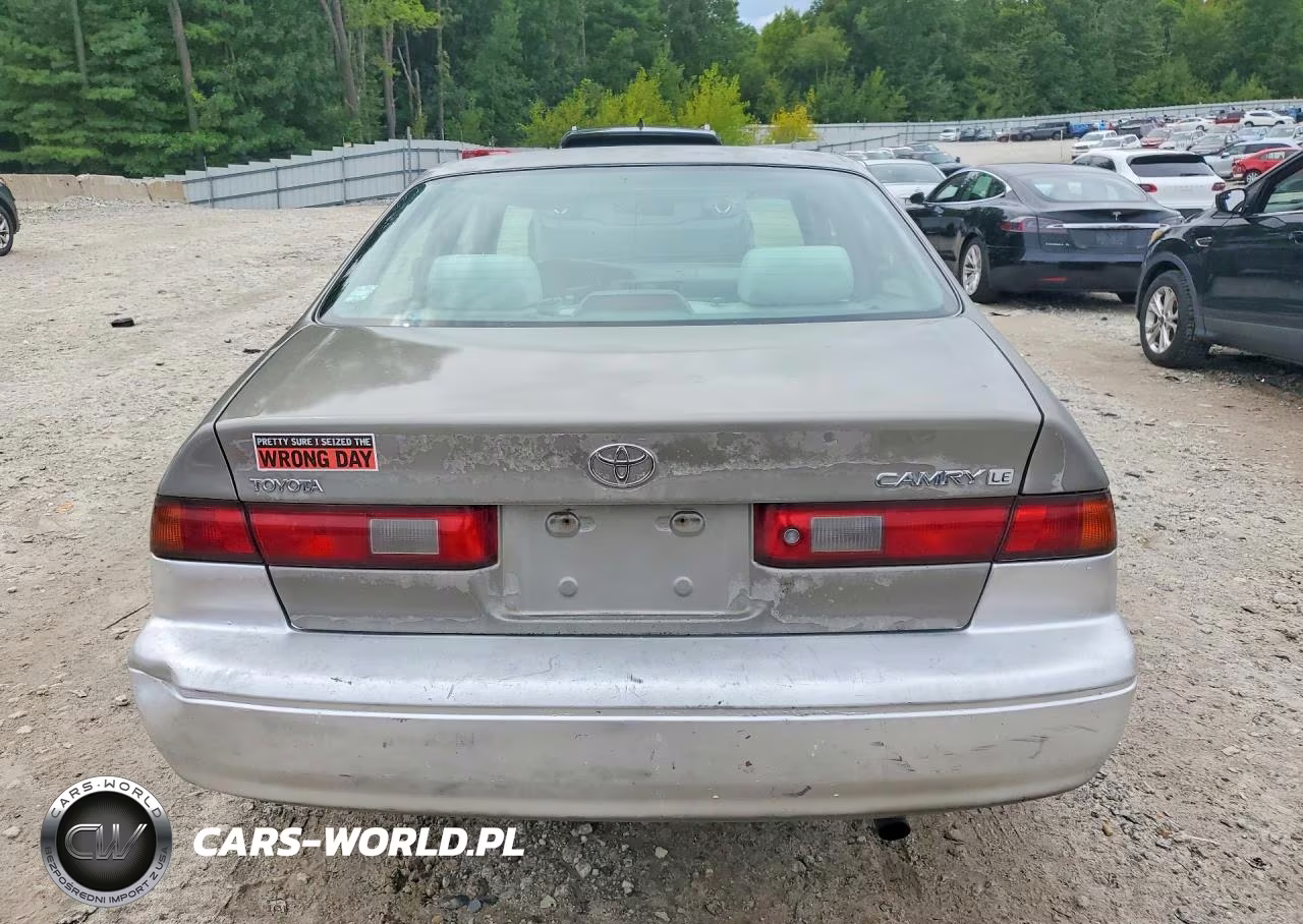 1998 Toyota Camry Le VIN:JT2BG22K4W0133084 - 6