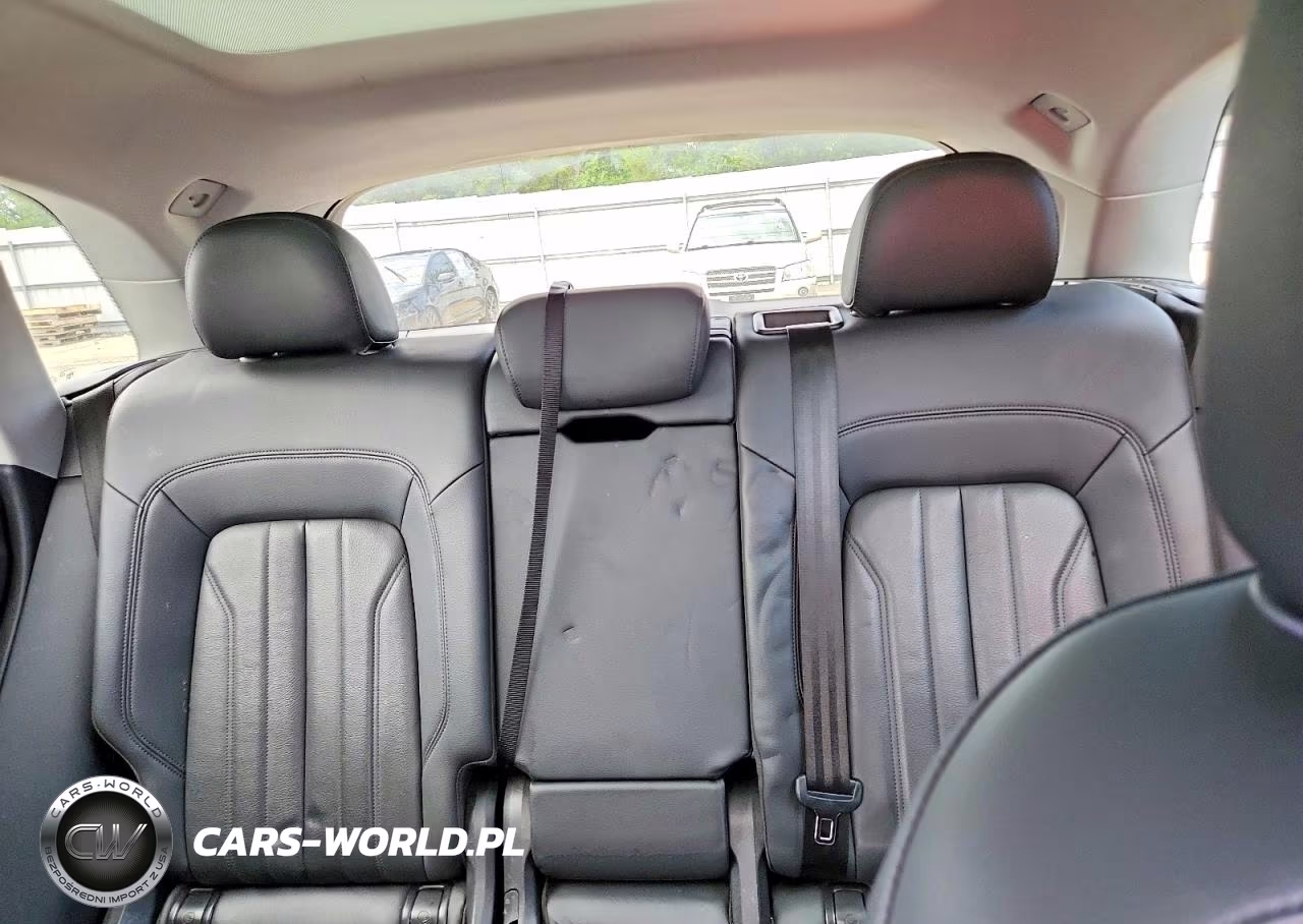 2019 Audi Q5 Premium Plus VIN:WA1BNAFY2K2063647 - 10
