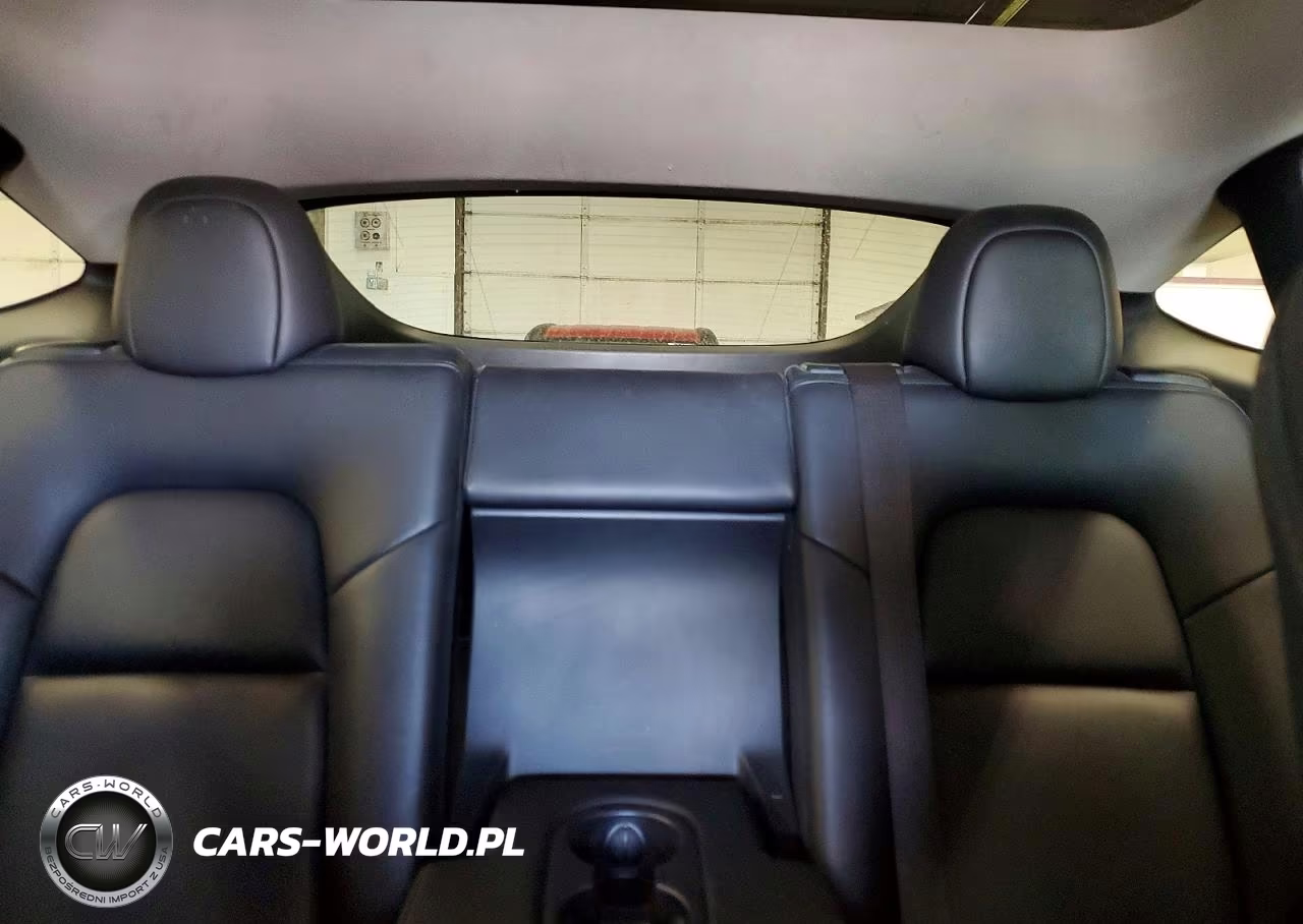 2021 Tesla Model Y VIN:5YJYGDEE8MF141948 - 10