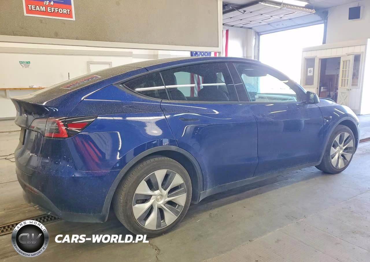2021 Tesla Model Y VIN:5YJYGDEE8MF141948 - 3