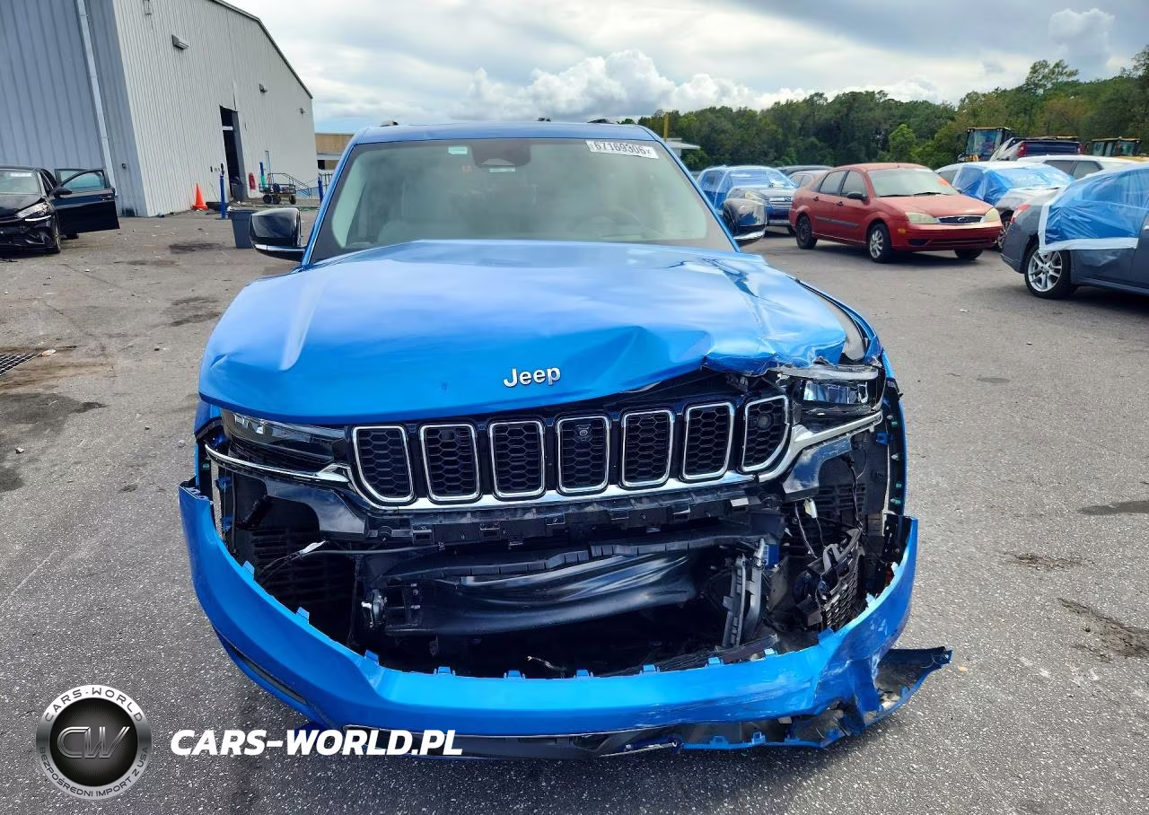 2023 Jeep Grand Cherokee Overland VIN:1C4RJHDG2P8762574 - 5