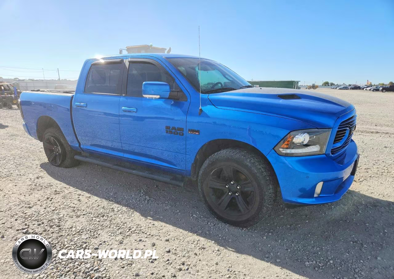 2018 Ram 1500 Sport VIN:1C6RR7MT6JS223800 - 4