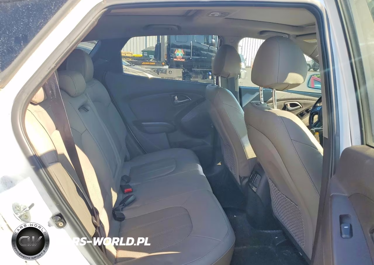 2015 Hyundai Tucson Blue VIN:KM8JUCAG3FU019287 - 10