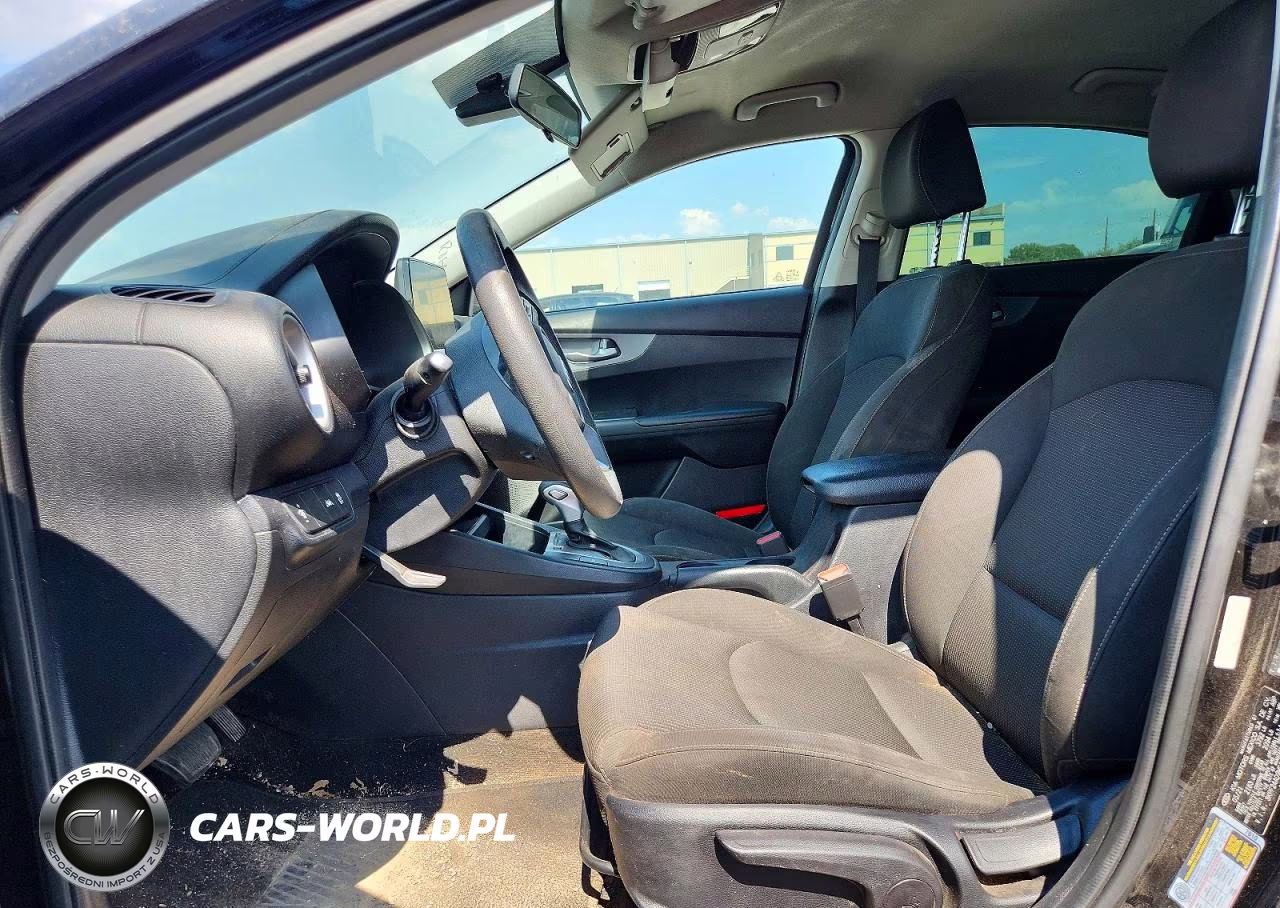 2021 Kia Forte Lxs VIN:3KPF24AD9ME370664 - 7