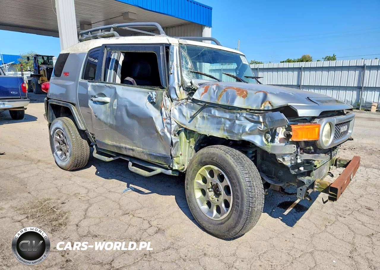 2011 Toyota Fj Cruiser Base VIN:JTEBU4BF1BK100620 - 4