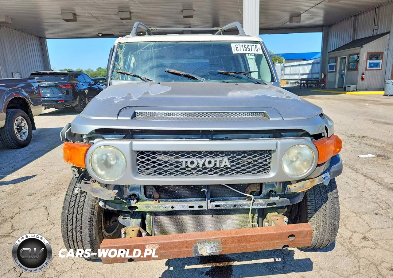 2011 Toyota Fj Cruiser Base VIN:JTEBU4BF1BK100620 - 5