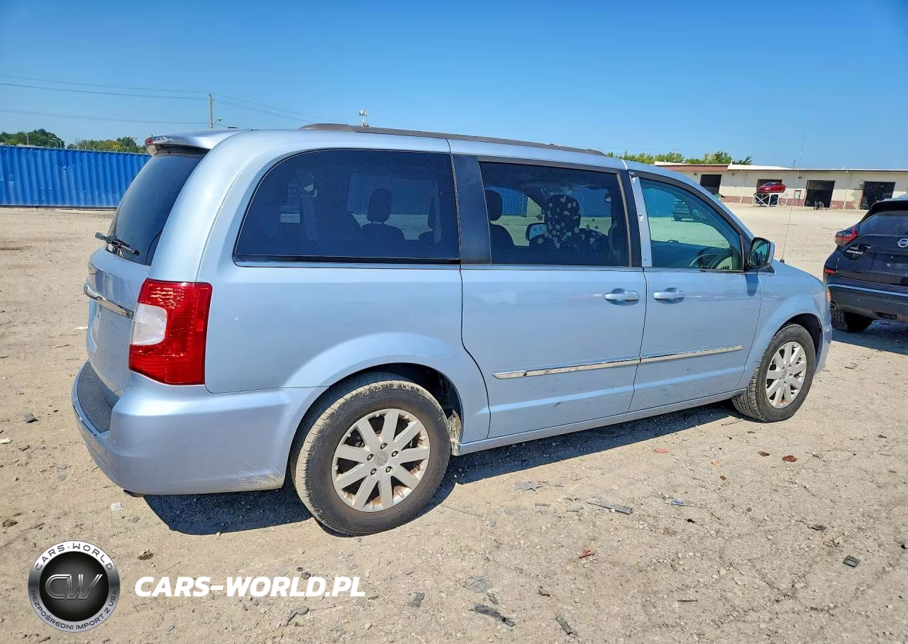2016 Chrysler Town & Country Touring VIN:2C4RC1BG5GR238781 - 3