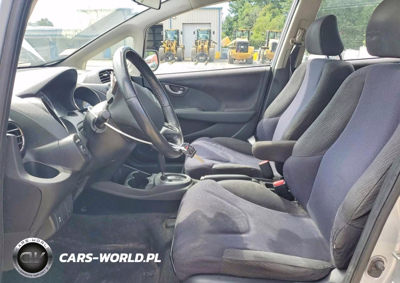 2012 Honda Fit Sport VIN:JHMGE8H59CC038567 - 7