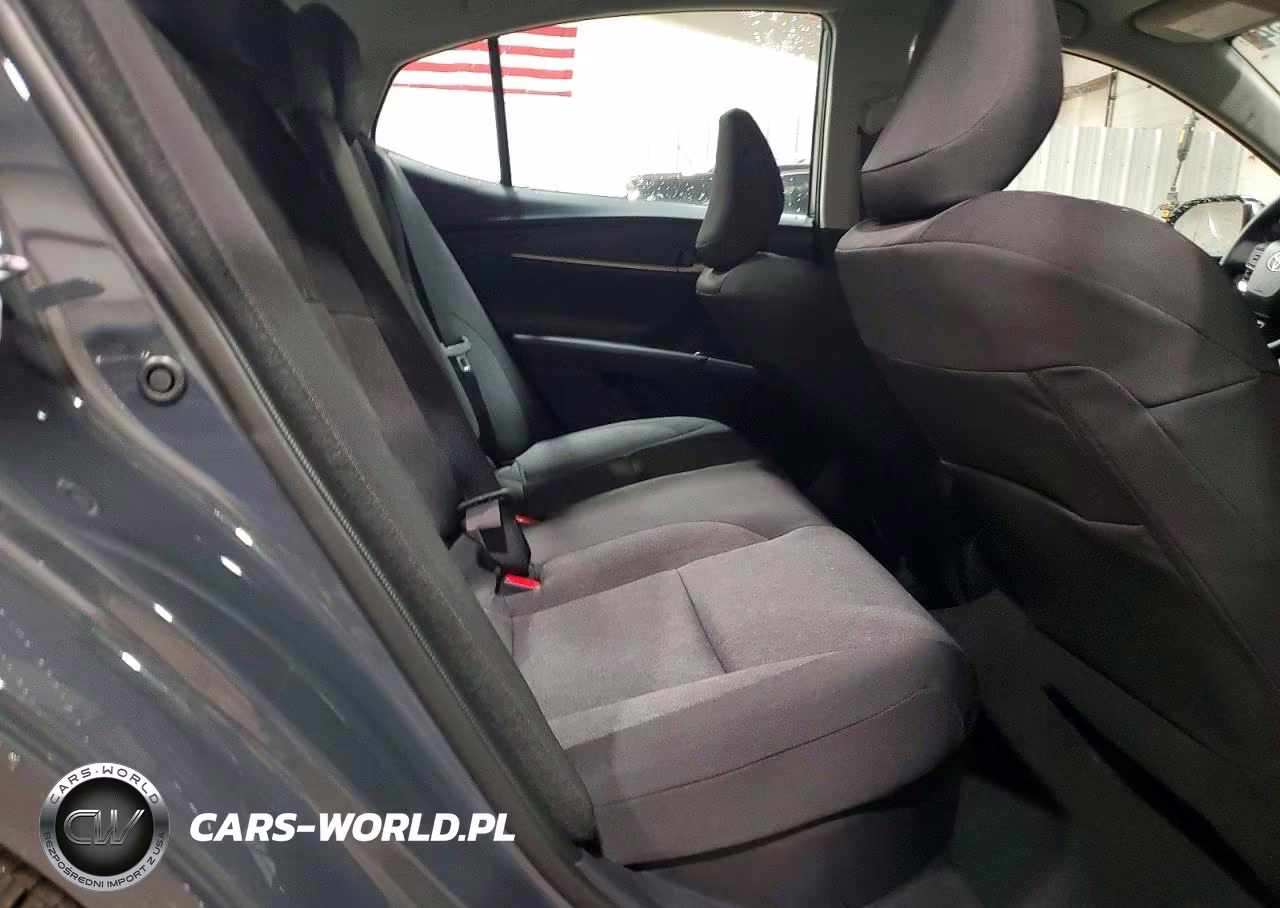 2026 Toyota Camry Le VIN:4T1DAACK9TU340872 - 10