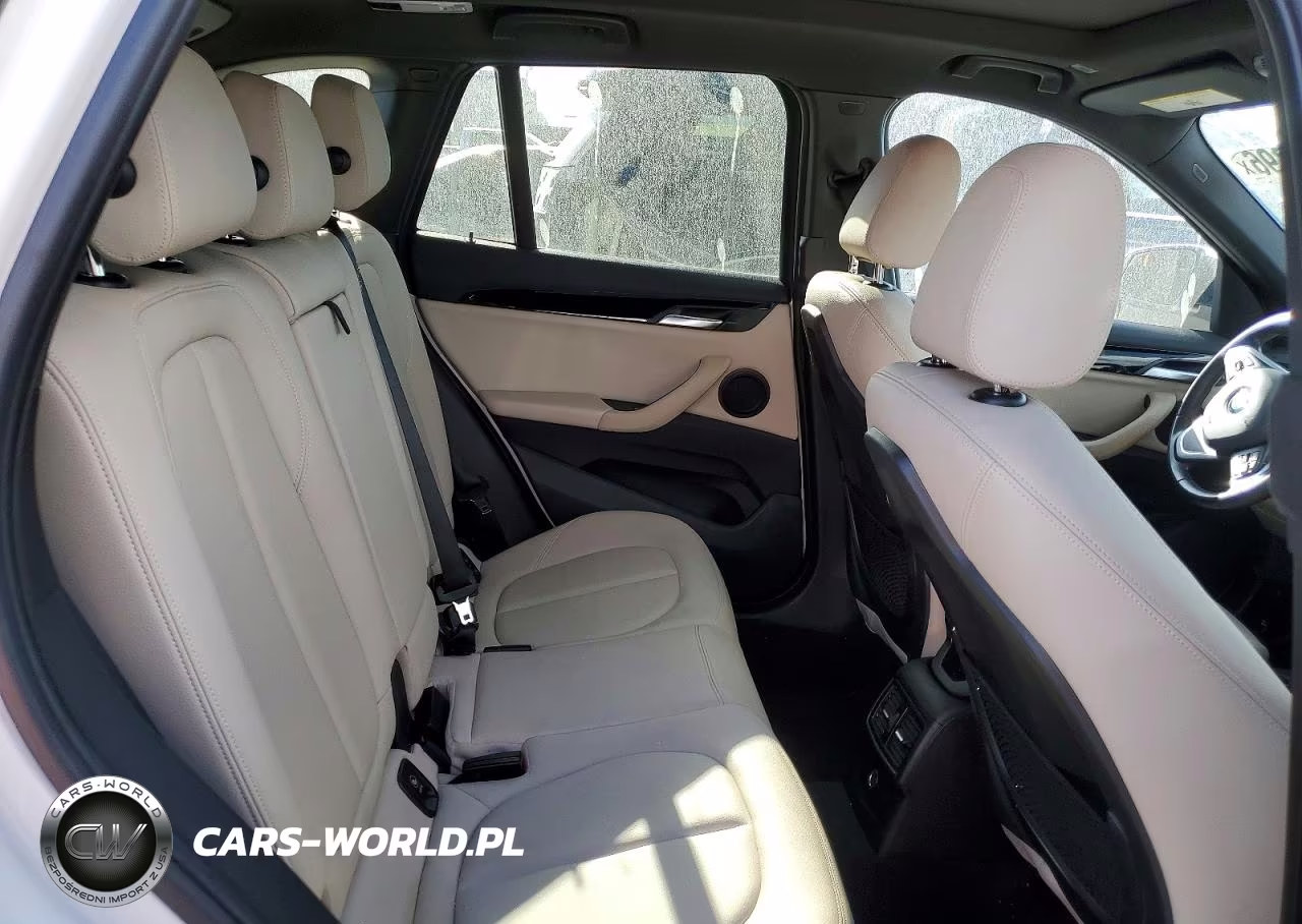 2018 BMW X1 Sdrive28I VIN:WBXHU7C39J5L08409 - 11
