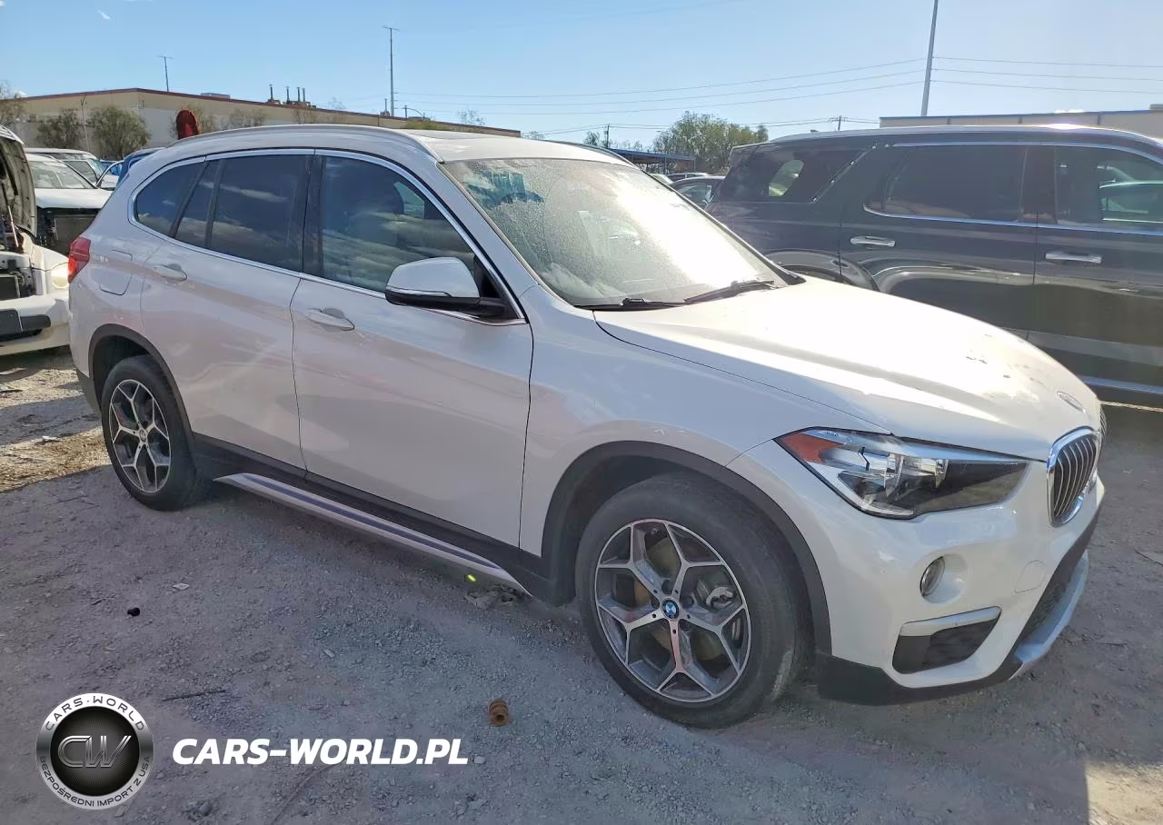 2018 BMW X1 Sdrive28I VIN:WBXHU7C39J5L08409 - 4