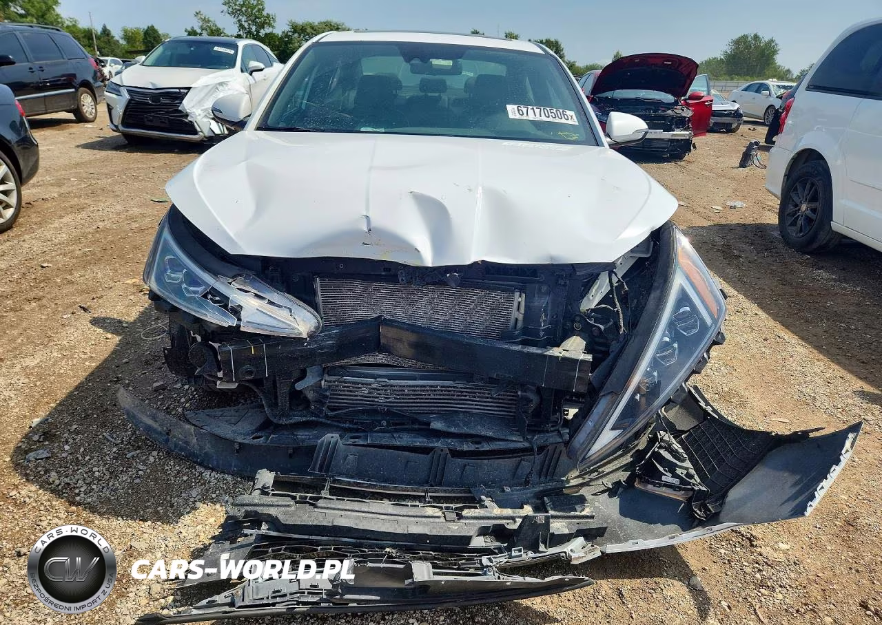 2019 Hyundai Elantra Sport VIN:KMHD04LB9KU828996 - 5