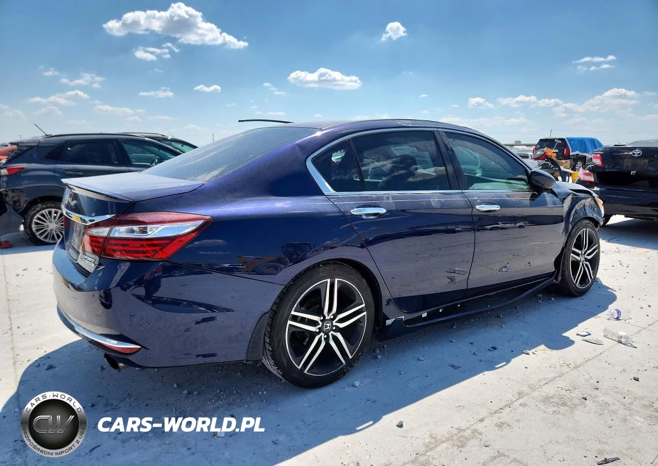 2017 Honda Accord Sport Special Edition VIN:1HGCR2F19HA095955 - 3