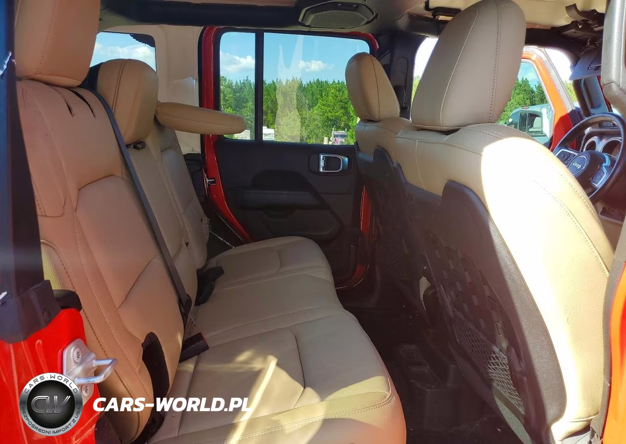 2018 Jeep Wrangler Unlimited Rubicon VIN:1C4HJXFG7JW117473 - 10