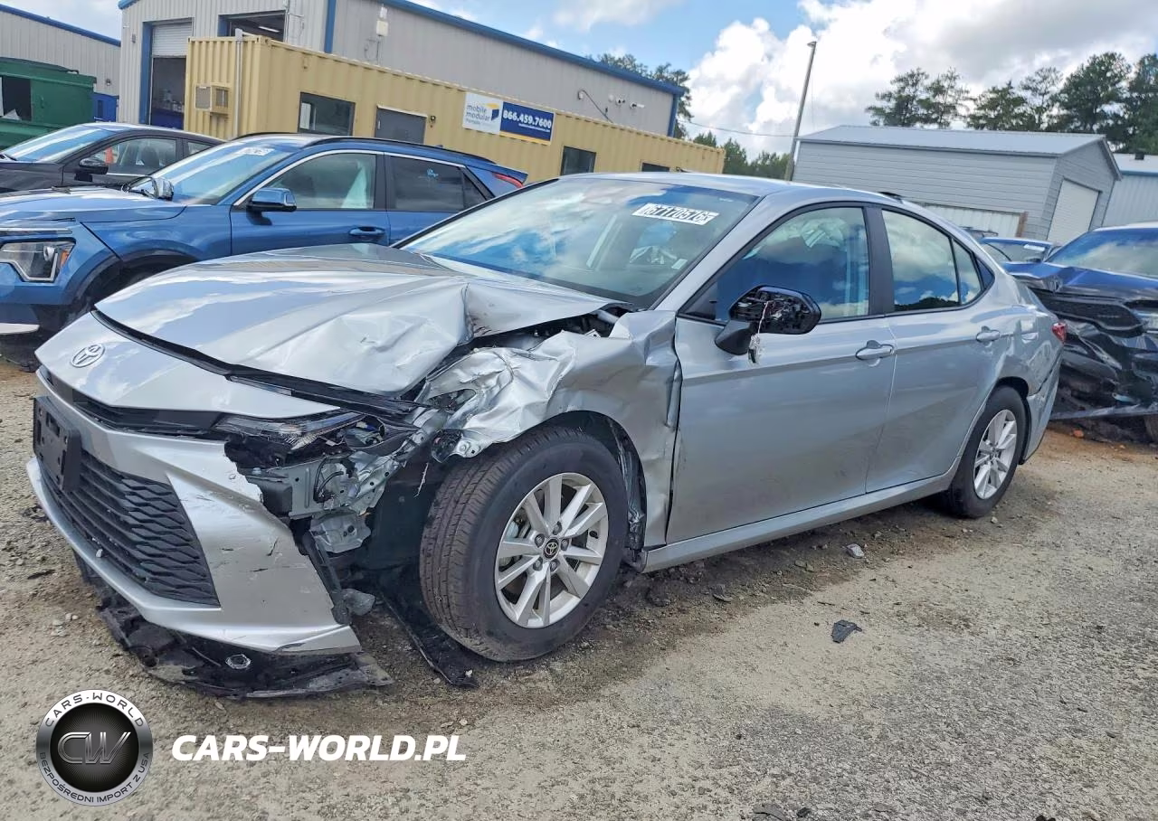 2025 Toyota Camry Le – zdjęcie 1 z 12