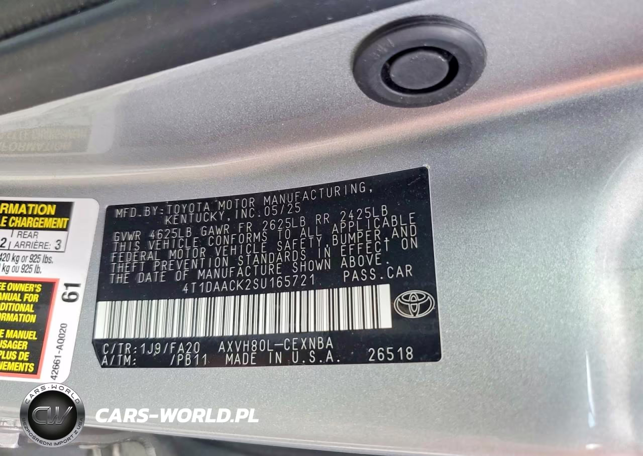 2025 Toyota Camry Le VIN:4T1DAACK2SU165721 - 12