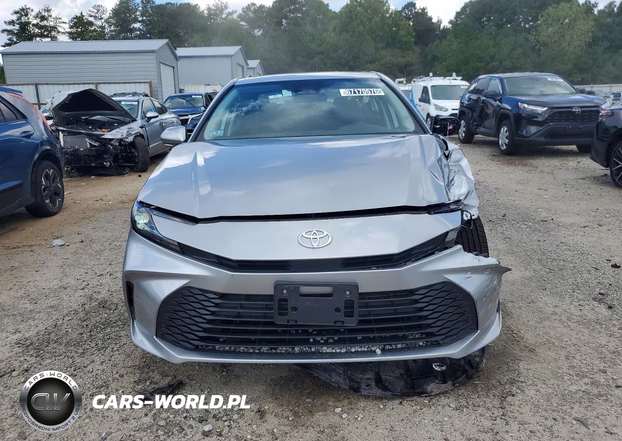 2025 Toyota Camry Le VIN:4T1DAACK2SU165721 - 5