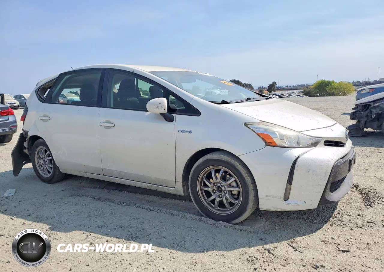 2015 Toyota Prius V Three VIN:JTDZN3EU7FJ029715 - 4
