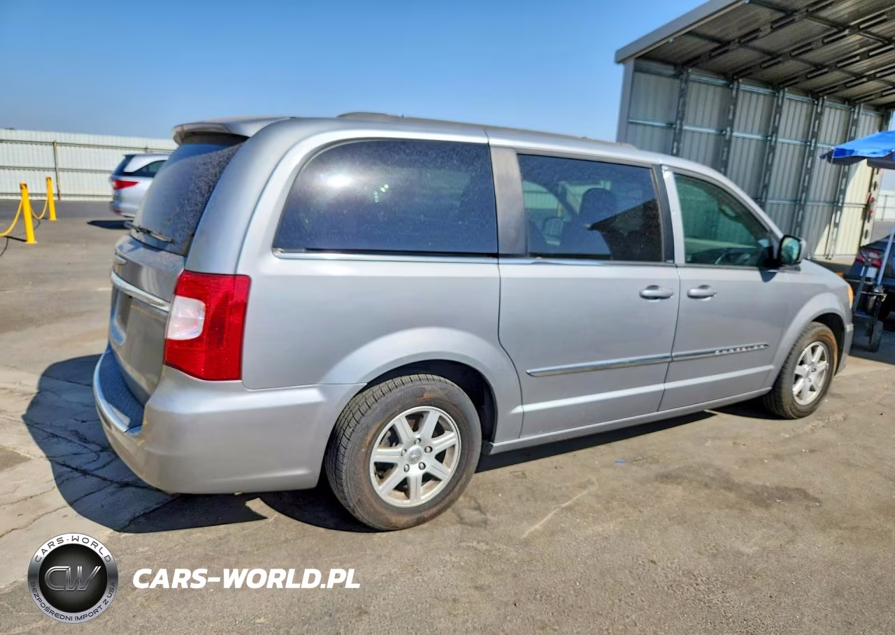 2013 Chrysler Town & Country Touring VIN:2C4RC1BG3DR630072 - 3