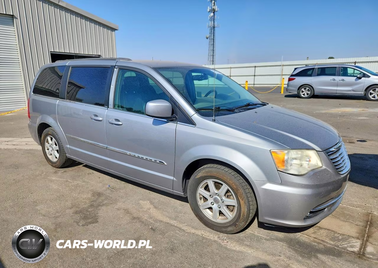 2013 Chrysler Town & Country Touring VIN:2C4RC1BG3DR630072 - 4