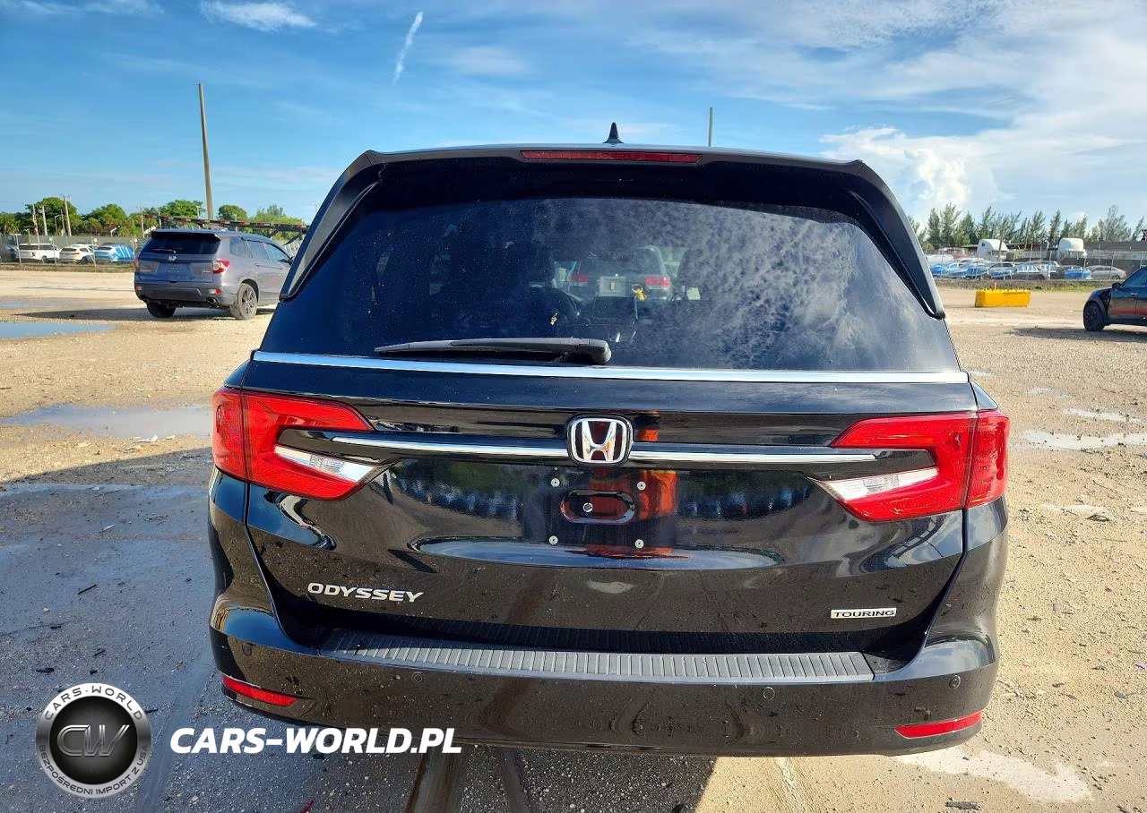 2023 Honda Odyssey Touring VIN:5FNRL6H81PB046329 - 6