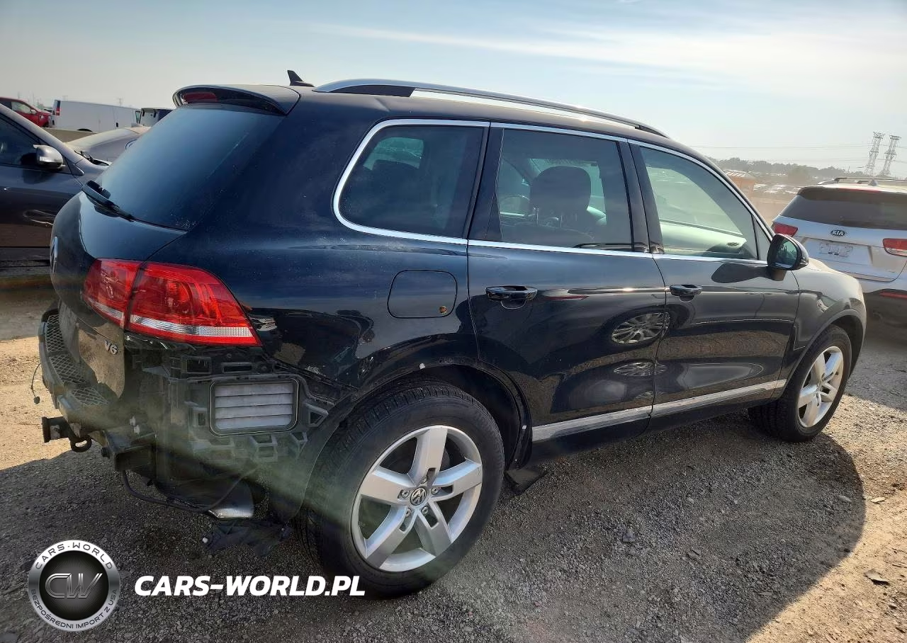 2014 Volkswagen Touareg V6 VIN:WVGEF9BPXED010940 - 3