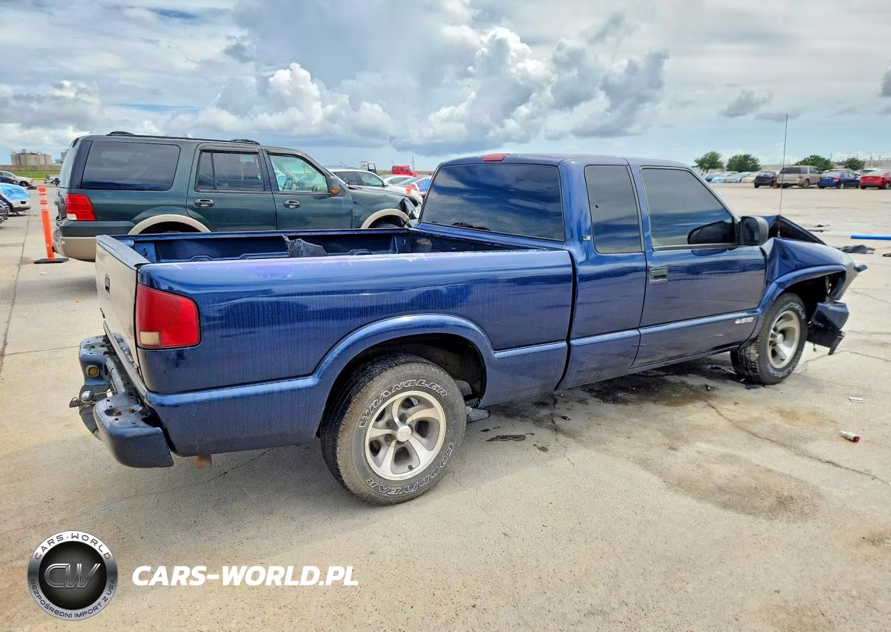 2002 Chevrolet S Truck S10 VIN:1GCCS195928201668 - 3