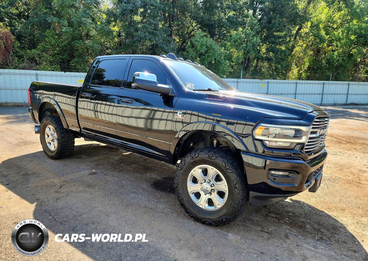 2019 Ram 2500 Laramie VIN:3C6UR5FL8KG608053 - 4