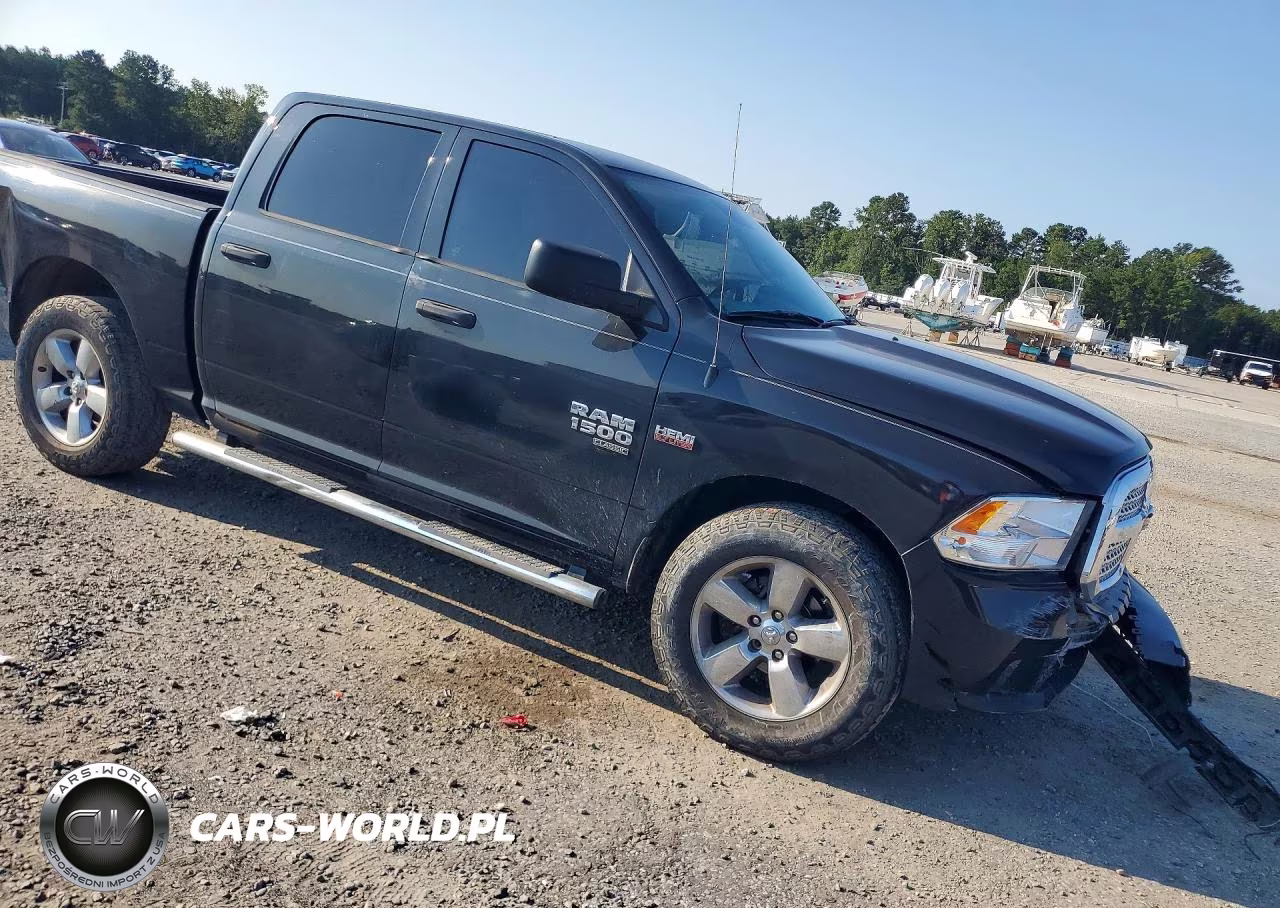 2019 Ram 1500 Classic Tradesman VIN:1C6RR6KT8KS538872 - 4