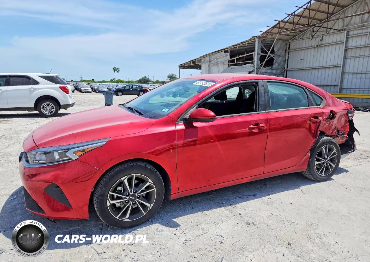 2024 Kia Forte Lxs