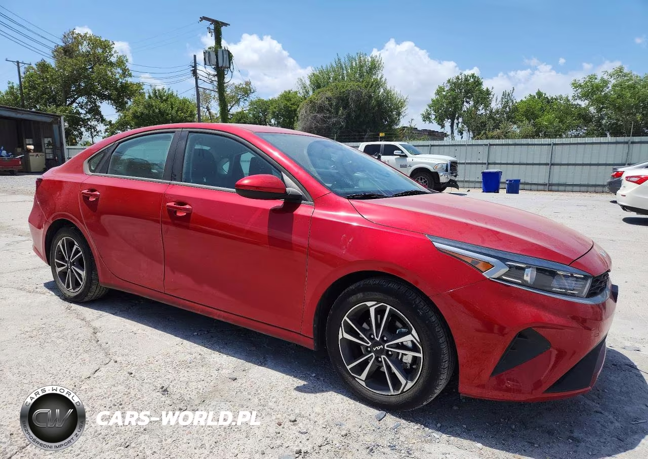 2024 Kia Forte Lxs VIN:3KPF24AD8RE831750 - 4