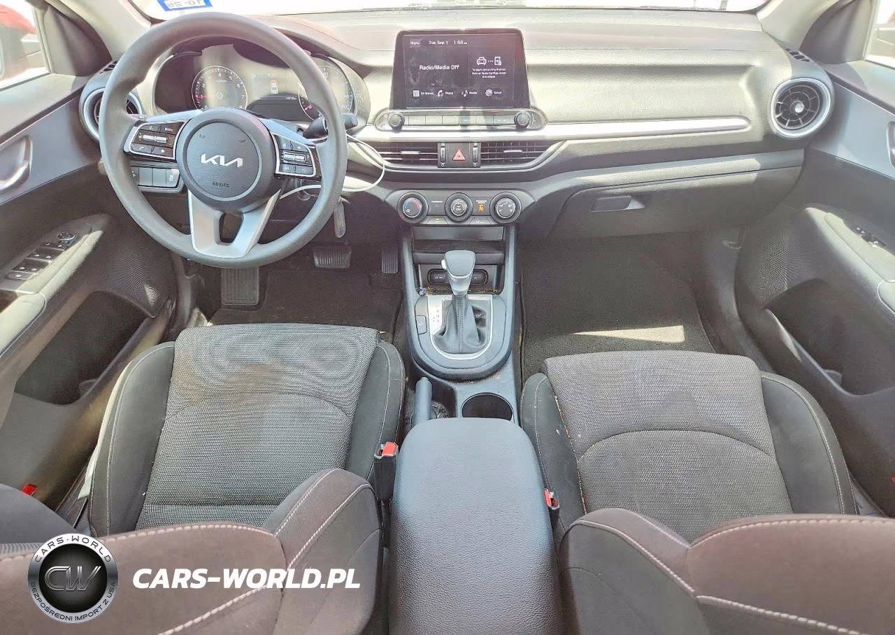 2024 Kia Forte Lxs VIN:3KPF24AD8RE831750 - 8