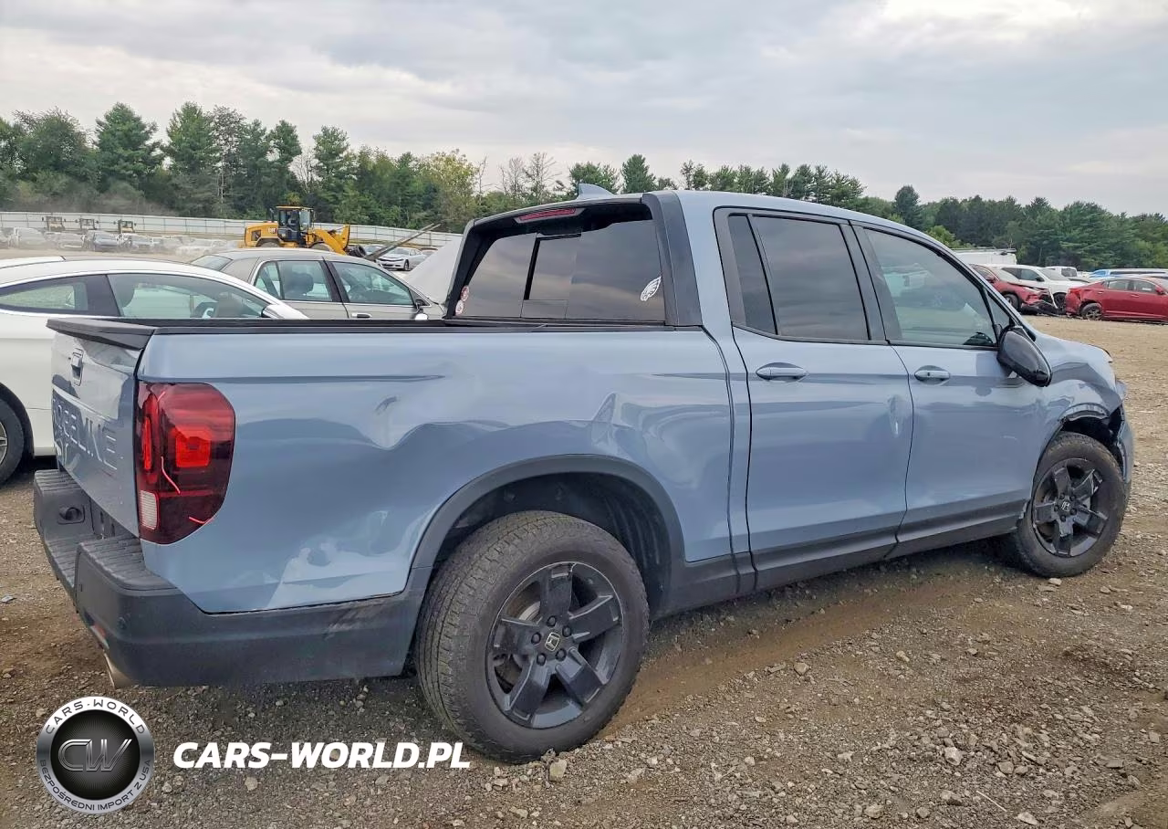 2025 Honda Ridgeline Black Edition VIN:5FPYK3F83SB023411 - 3