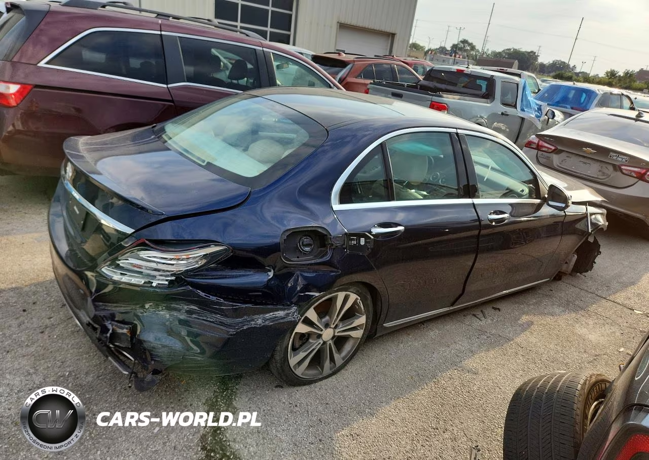 2016 Mercedes-Benz C 300 VIN:55SWF4JB9GU149887 - 3