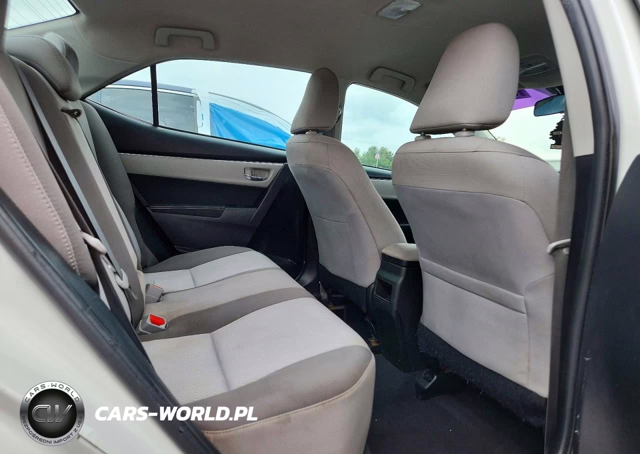 2018 Toyota Corolla Le VIN:5YFBURHE1JP803067 - 10