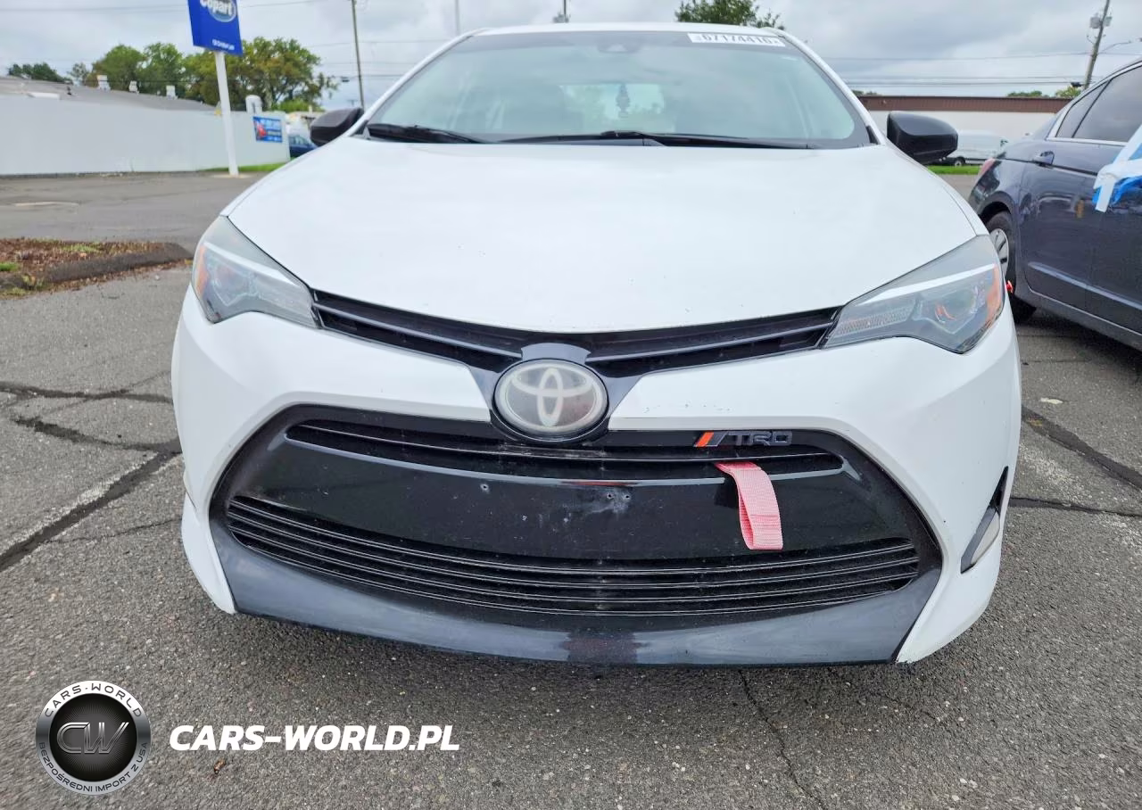 2018 Toyota Corolla Le VIN:5YFBURHE1JP803067 - 5