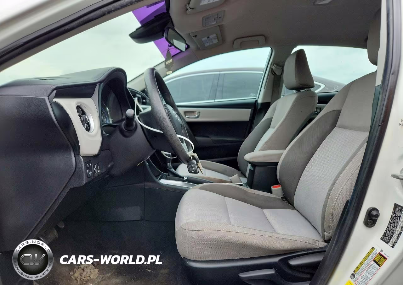 2018 Toyota Corolla Le VIN:5YFBURHE1JP803067 - 7