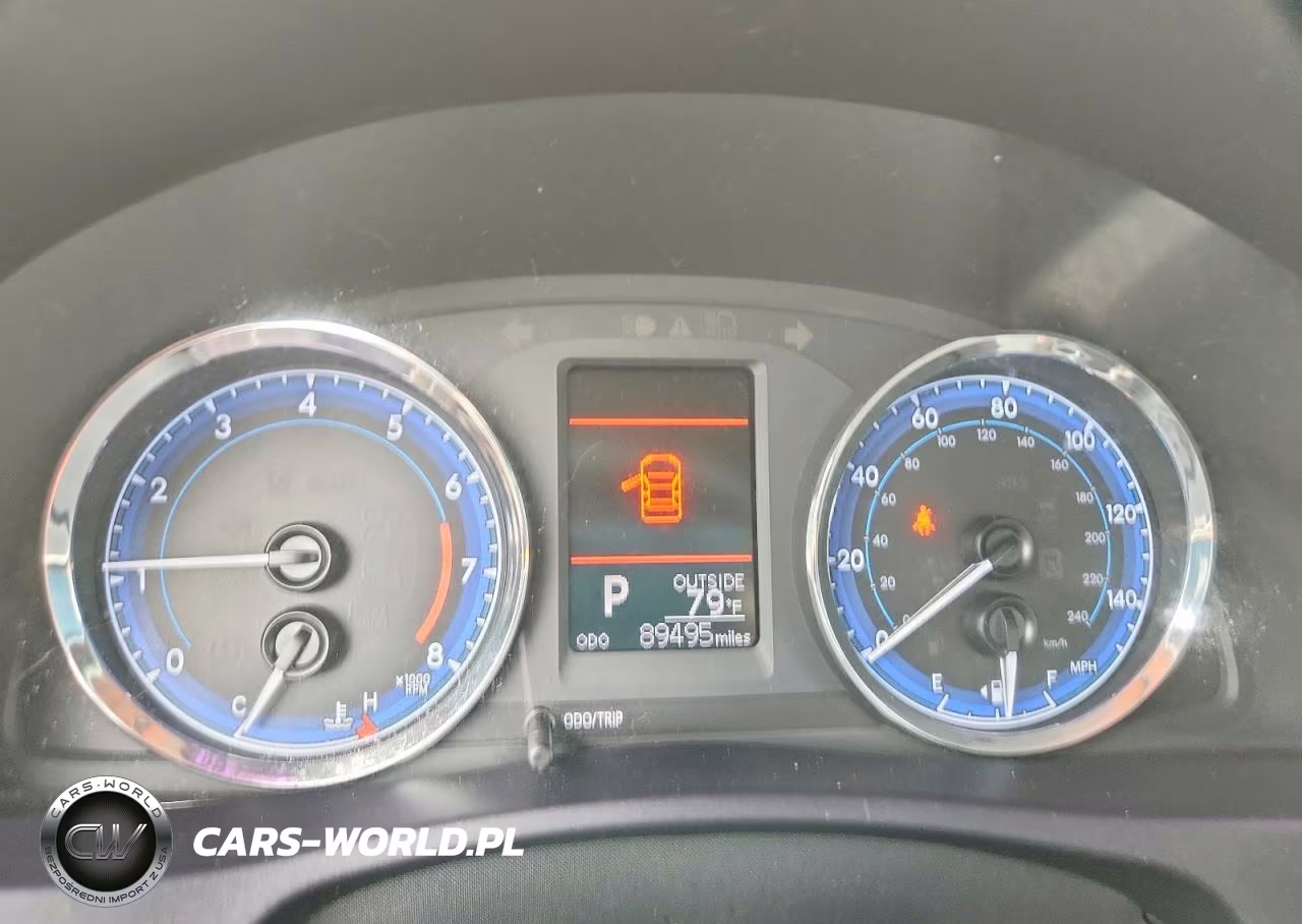 2018 Toyota Corolla Le VIN:5YFBURHE1JP803067 - 9