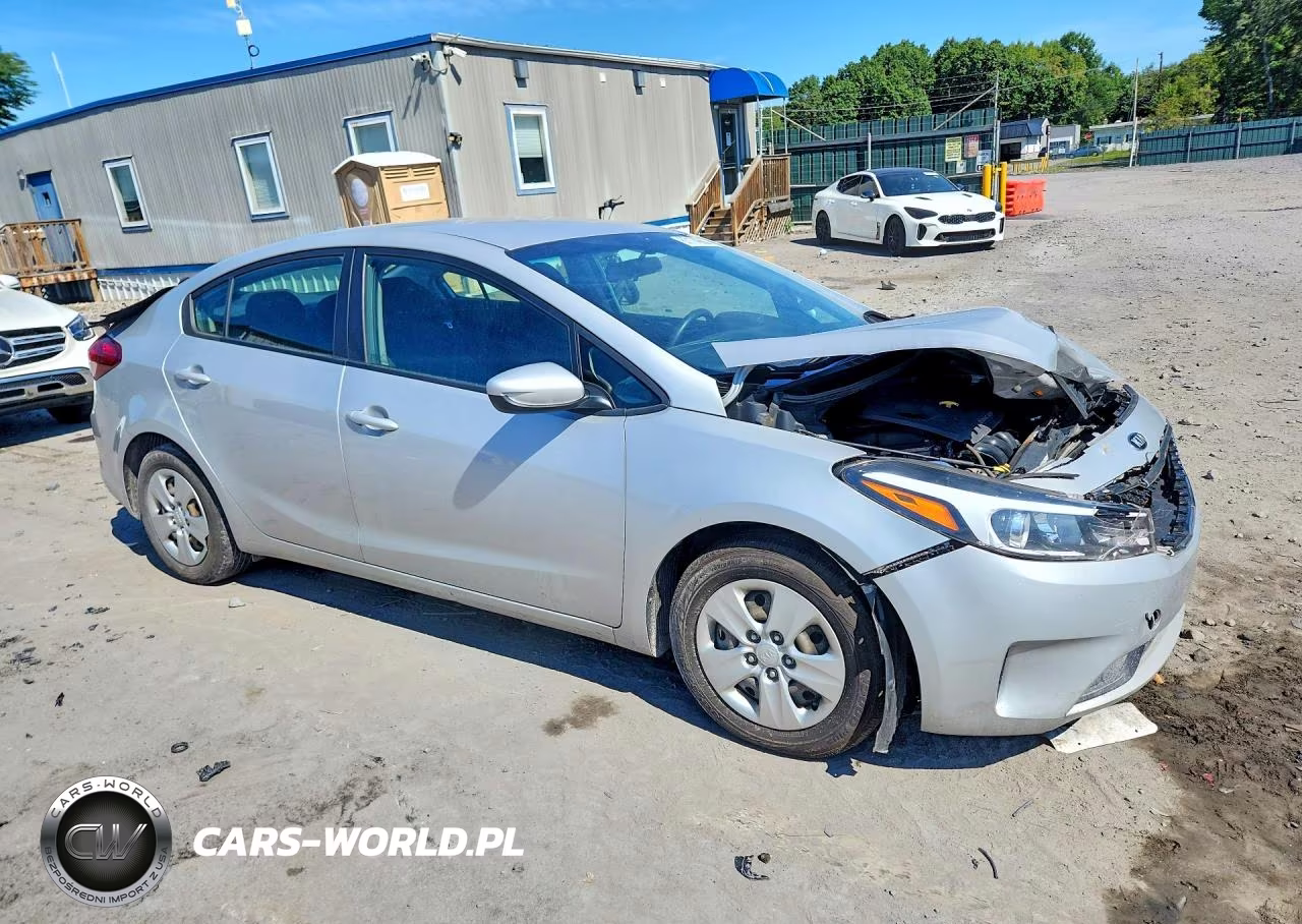 2018 Kia Forte Lx VIN:3KPFL4A70JE177080 - 4