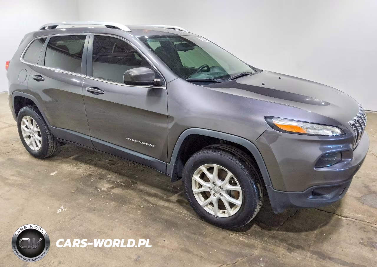 2017 Jeep Cherokee Latitude VIN:1C4PJMCS9HW511022 - 4