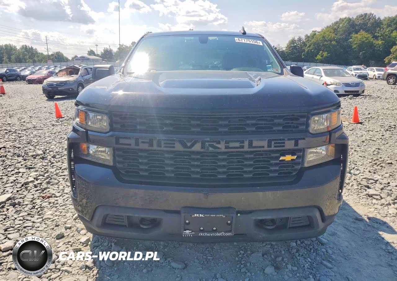 2021 Chevrolet Silverado K1500 Custom VIN:1GCRYBEK0MZ224134 - 5