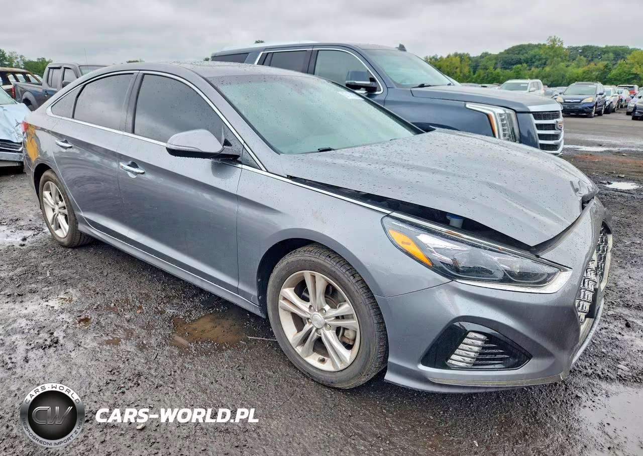 2018 Hyundai Sonata Limited VIN:5NPE34AF7JH716793 - 4